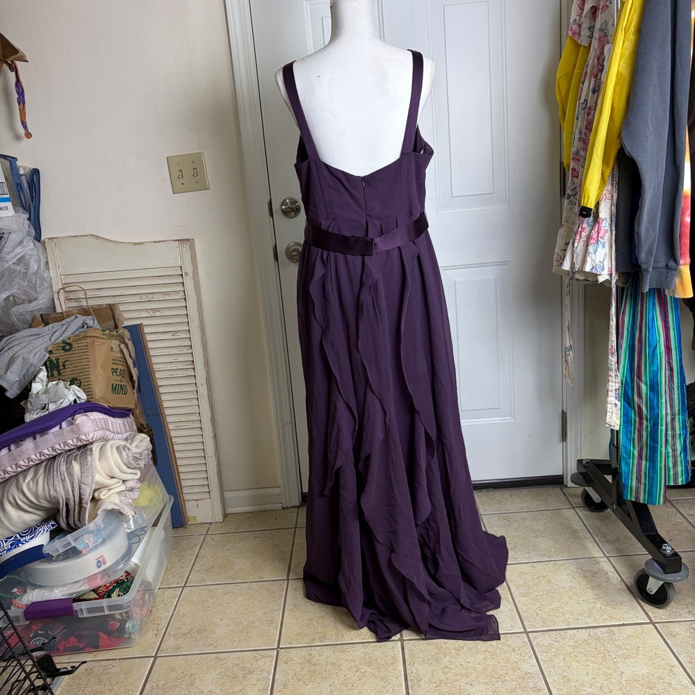 White by Vera Wang Gown Chiffon Plum Purple Solid Ruffle Size 14 VW360189 - Picture 2 of 9